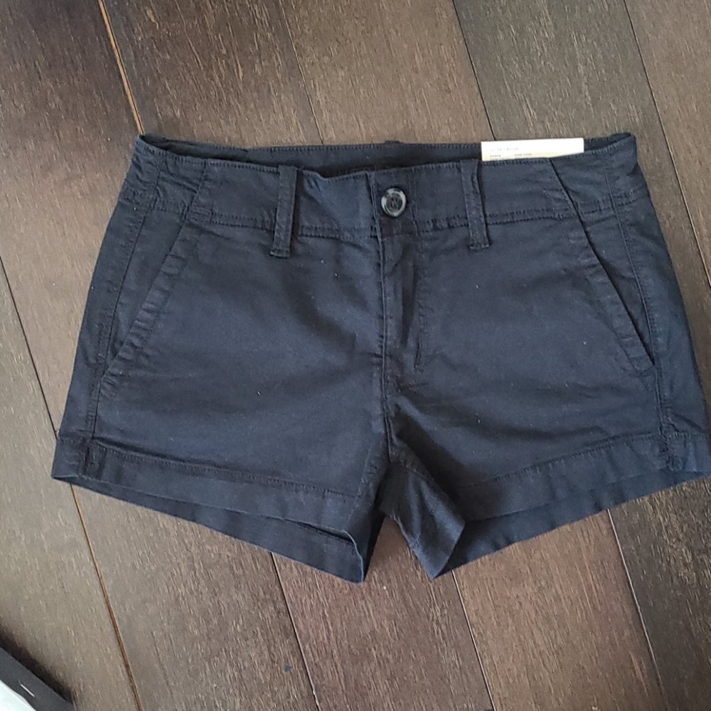 American Eagle sz 2 Black Super Stretch Shorts